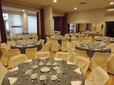 salle de repas en semaine pour 50 personnes à marseille